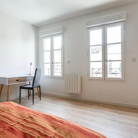 Grand Avec Terrasse / Vieux-lormont Appartamento